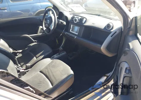 2015 Smart Fortwo Passion/Pure из США, поврежденный, VIN WMEEJ3BA8FK808251